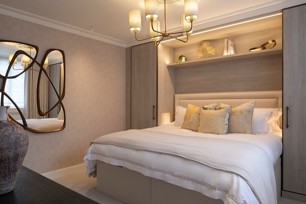 Second Guest Bedroom - LED profiles and reading niche