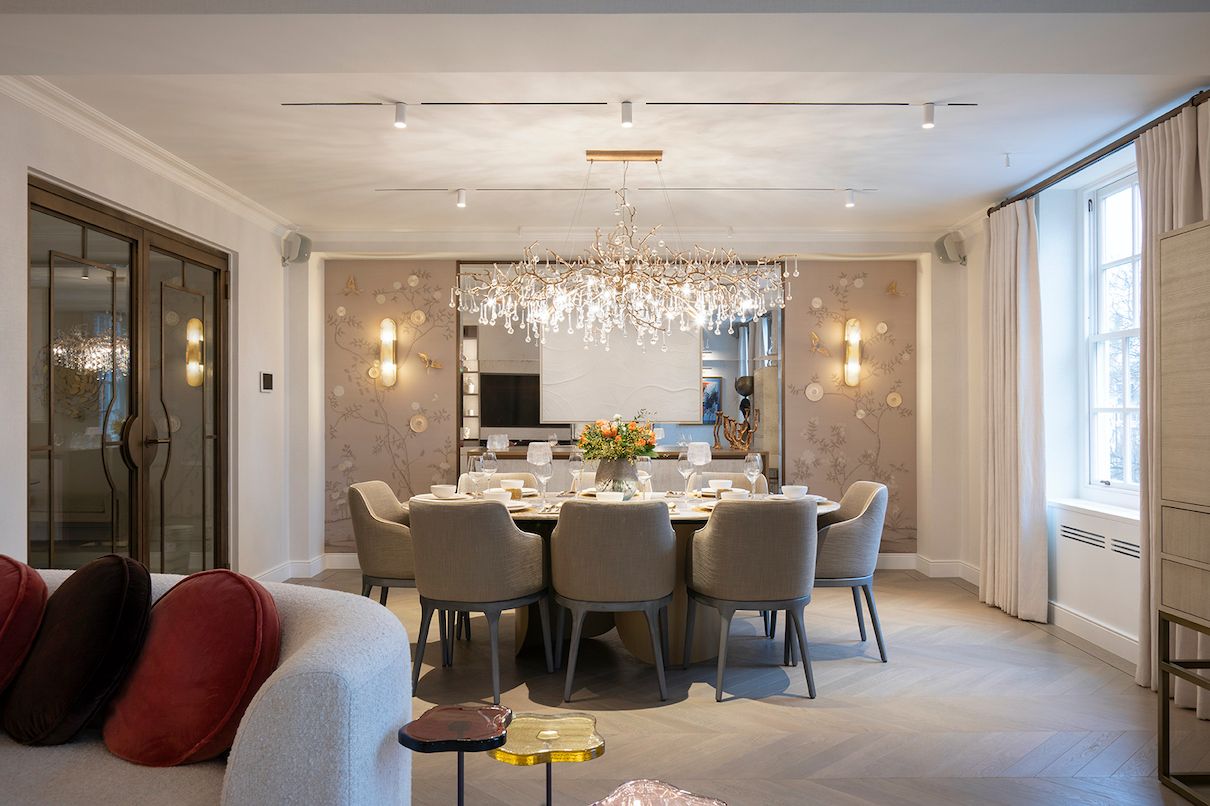 Dining - Ready to receive the guests