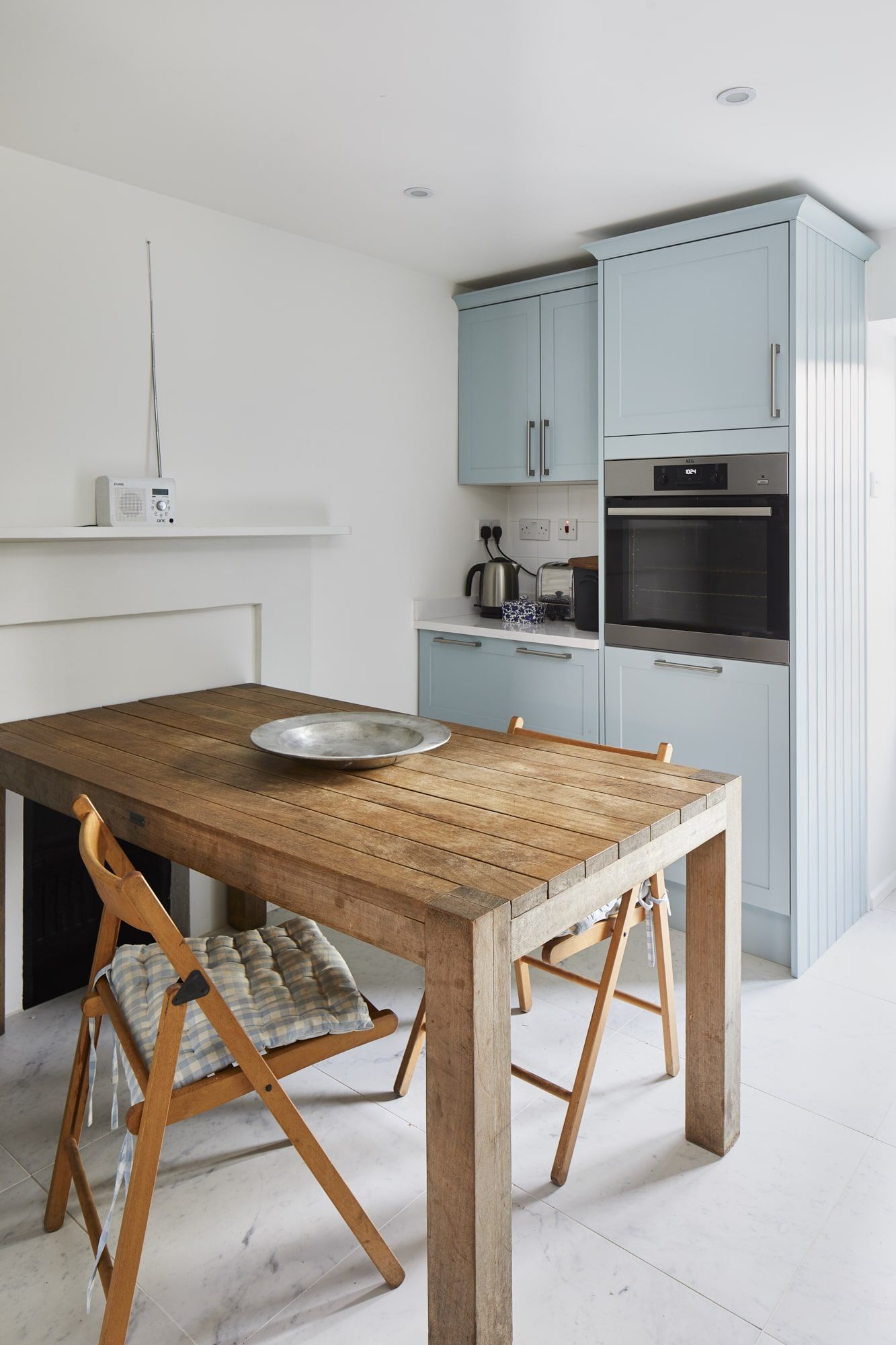 BASEMENT CONVERSION IN LISTED BUILDING IN BELMONT HILL, LONDON